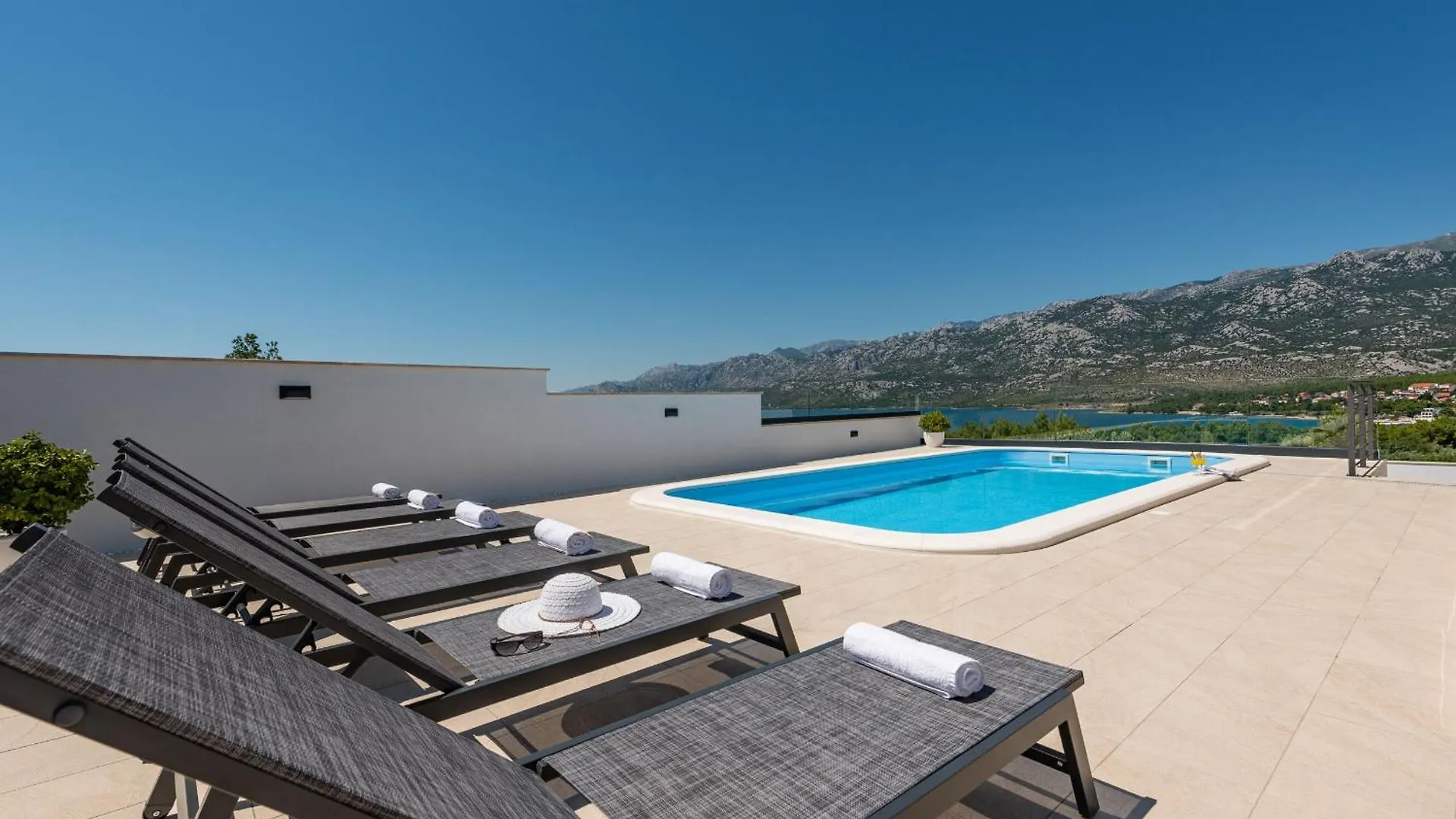 Villa Malusy Zadarvillas Rovanjska